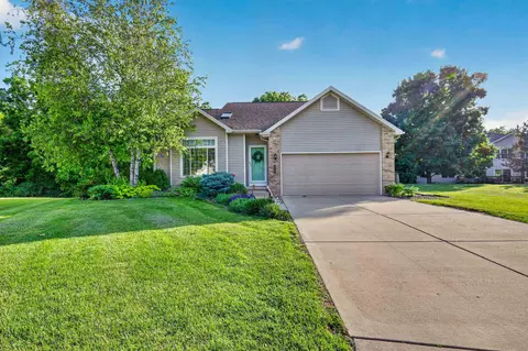 236 Westend Cir, Sun Prairie, WI 53590