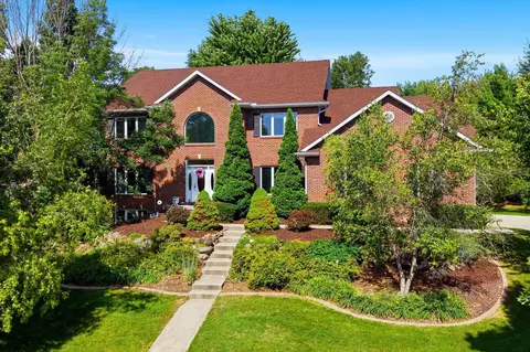 1802 Autumn Hill Dr, Verona, WI 53593