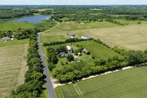 3402 Rutland Dunn Town Line Rd, Stoughton, WI 53589