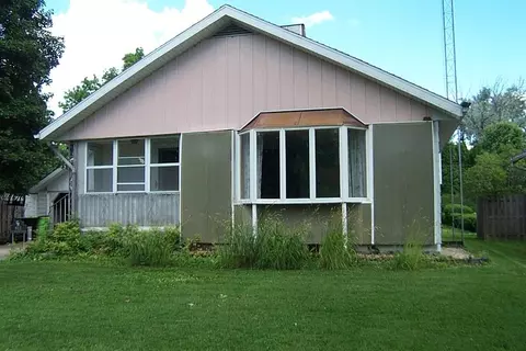 812 E Jefferson St, Waupun, WI 53963