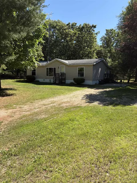 8713 N 3rd Ct, Westfield, WI 53964