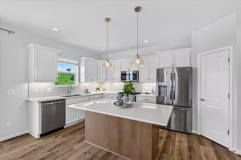 Kitchen - 4085 Bear Tree Pkwy, Deforest, WI 53532 photo 2 of 4