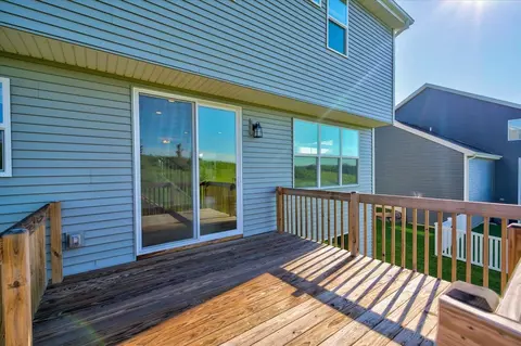 Exterior - 4085 Bear Tree Pkwy, Deforest, WI 53532 photo 5 of 8
