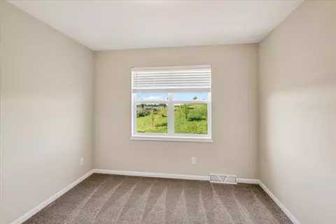 Bedroom - 4085 Bear Tree Pkwy, Deforest, WI 53532 photo 3 of 6