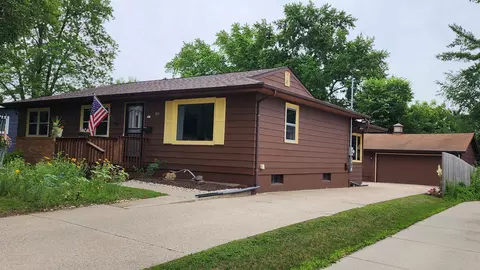 1851 Cleveland St, Beloit, WI 53511