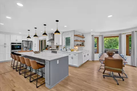 1416 Kings Lynn Rd, Stoughton, WI 53589