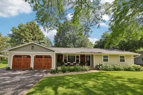 3489 Dell Dr, Madison, WI 53718