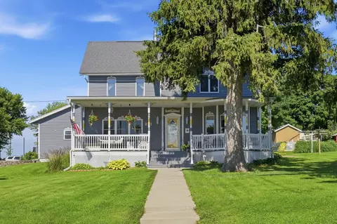 221 S Randolph St, Cuba City, WI 53807