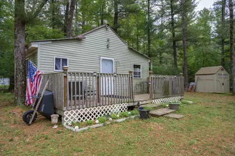 598 Badger Dr, Hancock, WI 54943