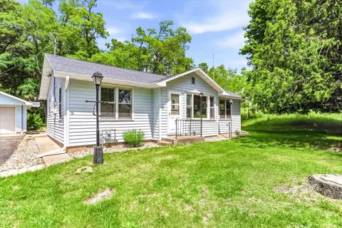 100 Mound View Dr, Friendship, WI 53934