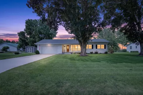 303 E Howe St, Orfordville, WI 53576