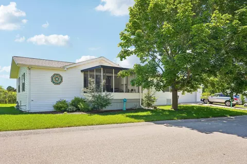 412 Harbor Heights Dr, Waterford, WI 53185