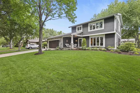 125 Coach House Dr, Madison, WI 53714