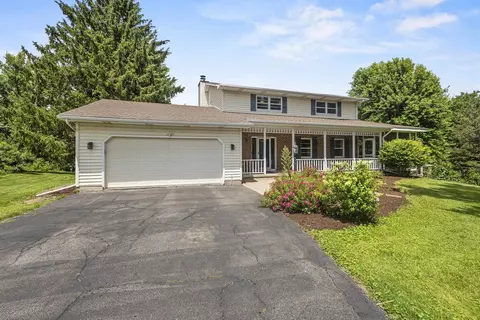 7824 Caribou Ct, Verona, WI 53593