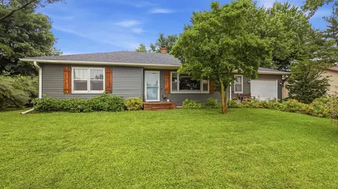 565 N Elm St, Platteville, WI 53818