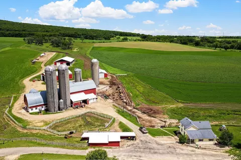 4239 Reeson Rd, Barneveld, WI 53507