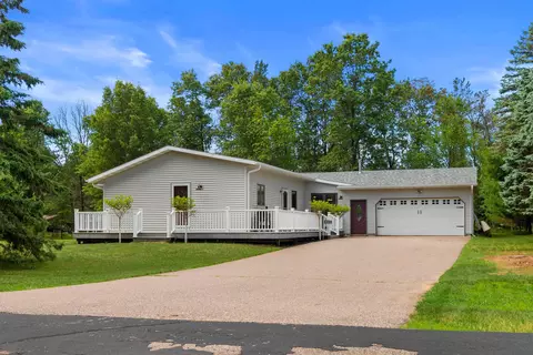 325 Short Sword Ct, Nekoosa, WI 54457
