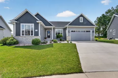 1132 Oak Knoll Rd, Sun Prairie, WI 53590