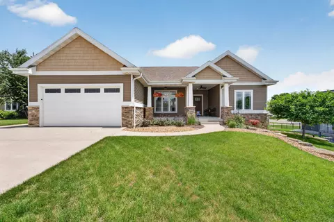 280 Drumlin Cir, Oregon, WI 53575