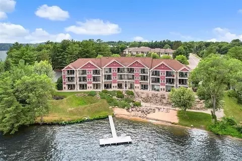 680 E Hiawatha Dr #401, Wisconsin Dells, WI 53965