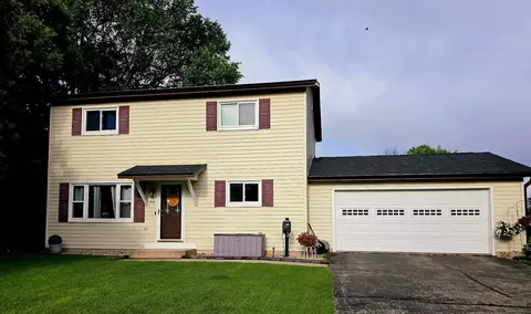 914 S University Ave, Beaver Dam, WI 53916