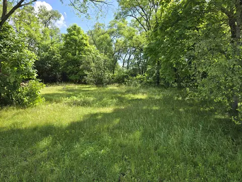 109 S 7th St, Avoca, WI 53506
