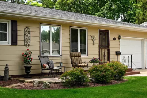 1610 Homberg Ln, Madison, WI 53716