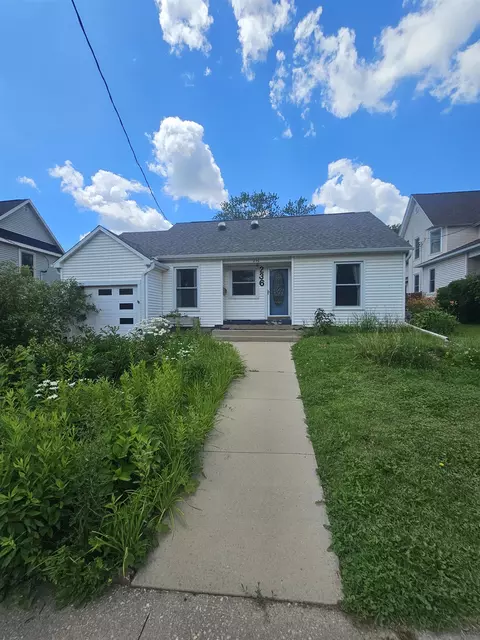 236 N Harrison St, Lancaster, WI 53813