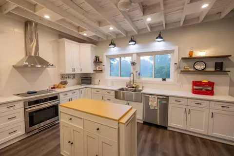 2121 County G Rd, Westfield, WI 53964