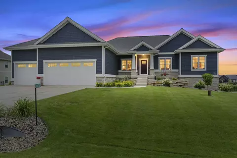 6653 Morning Dew Ln, Sun Prairie, WI 53590