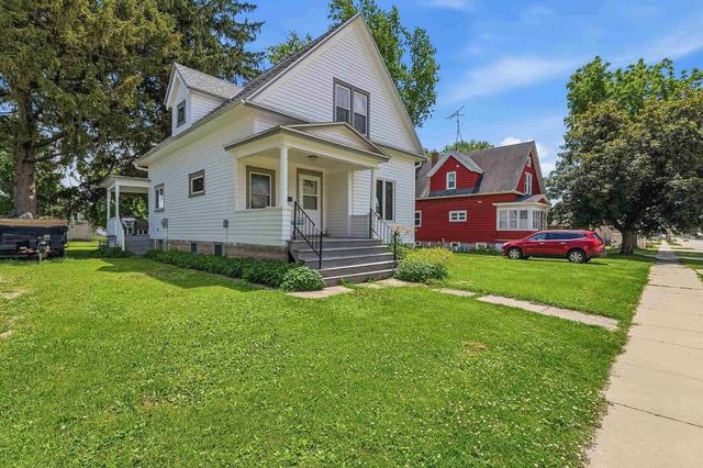 134 S Mill St, Juneau, WI 53039