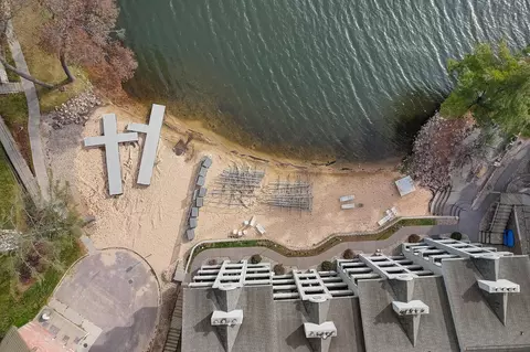 530 E Hiawatha Dr #102, Wisconsin Dells, WI 53965