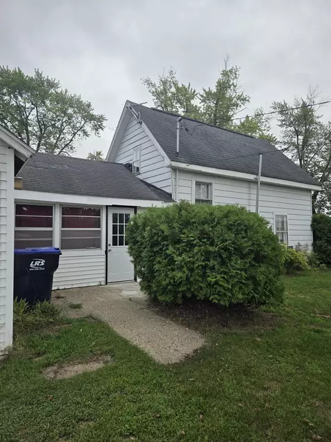 124 E Vallette St, Oxford, WI 53952
