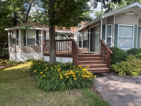 117 Wood Haven Dr #34, Wisconsin Dells, WI 53965