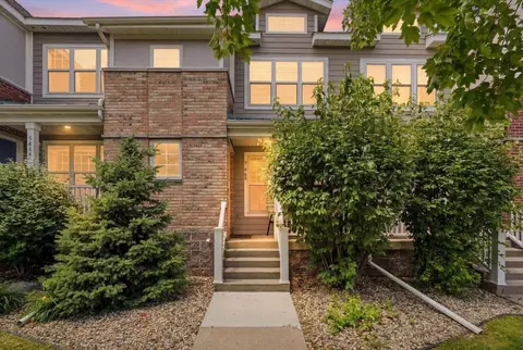 5462 Coachman Pl, Fitchburg, WI 53711