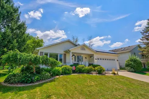 2801 Tucson Trl, Madison, WI 53719