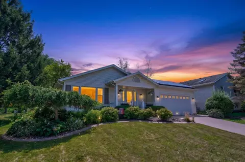 2801 Tucson Trl, Madison, WI 53719