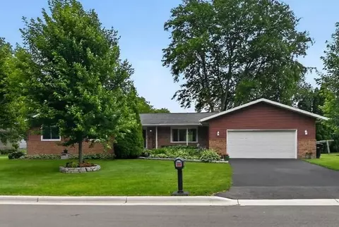 505 Dennis Dr, Deforest, WI 53532