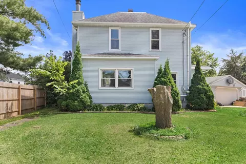 305 2nd Ave, Lodi, WI 53555