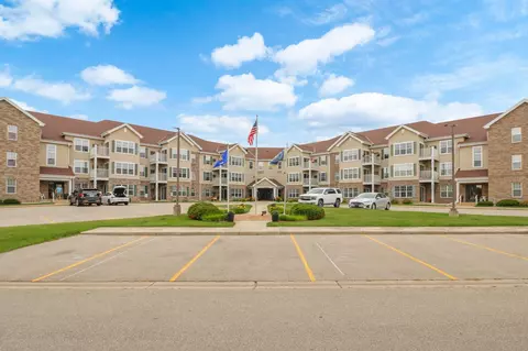 6828 Parkside Cir, Deforest, WI 53532