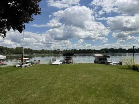 1004 Birch Haven Cir, Monona, WI 53716