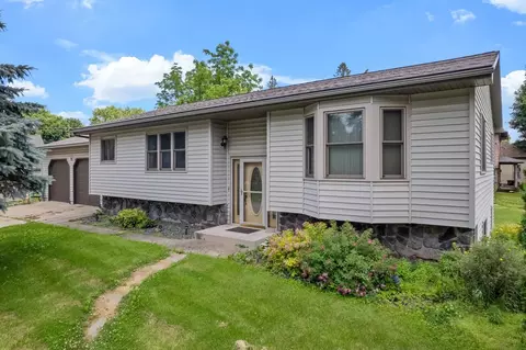 218 S Jefferson St, New Lisbon, WI 53950
