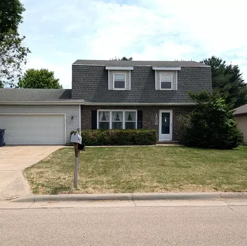 1530 Meadowlark Dr, Janesville, WI 53546