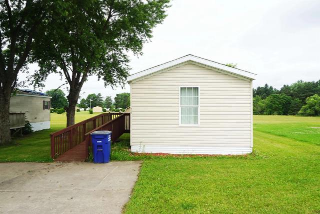 834 E Broadway St, Blair, WI 54616