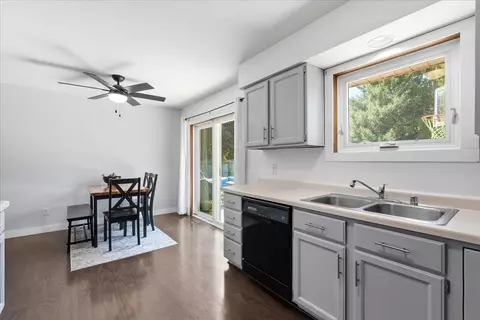 Kitchen - 941 Foxfield Rd, Oregon, WI 53575 photo 4 of 4