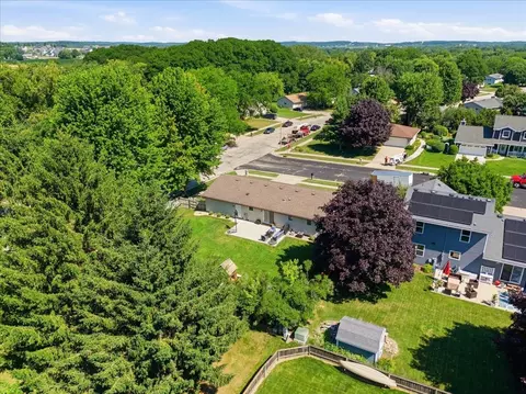 View/Area - 941 Foxfield Rd, Oregon, WI 53575 photo 10 of 12