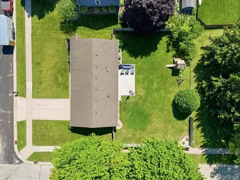 View/Area - 941 Foxfield Rd, Oregon, WI 53575 photo 9 of 12