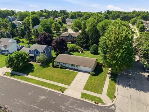View/Area - 941 Foxfield Rd, Oregon, WI 53575 photo 2 of 12