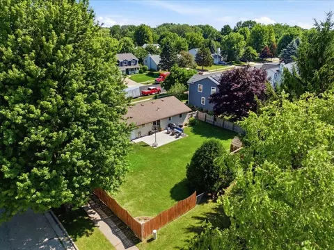 View/Area - 941 Foxfield Rd, Oregon, WI 53575 photo 8 of 12