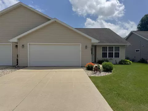 505 3rd Ave #3, Monroe, WI 53566
